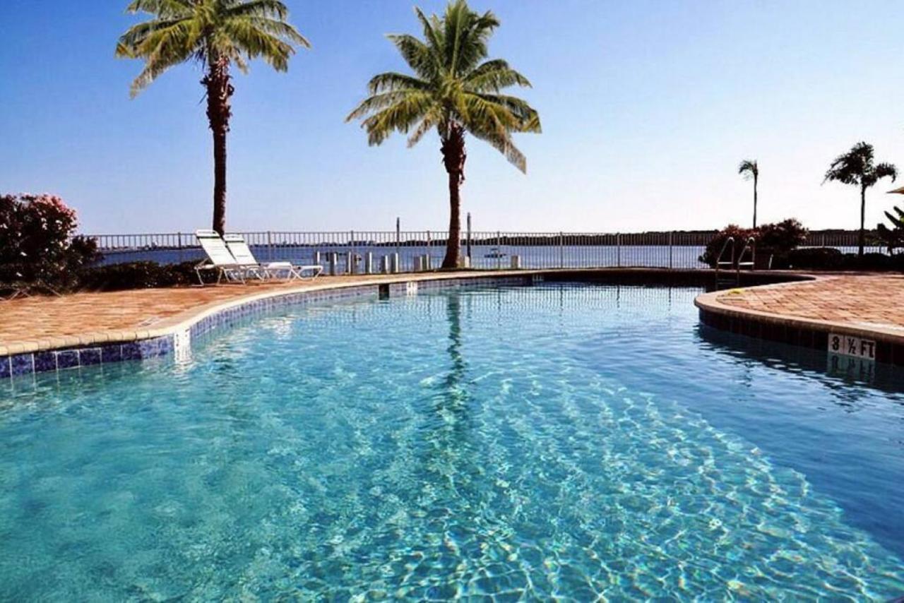 Bright Luxury Oceanfront Condo With Private Balcony And Hotel Pool St. Petersburg Ngoại thất bức ảnh
