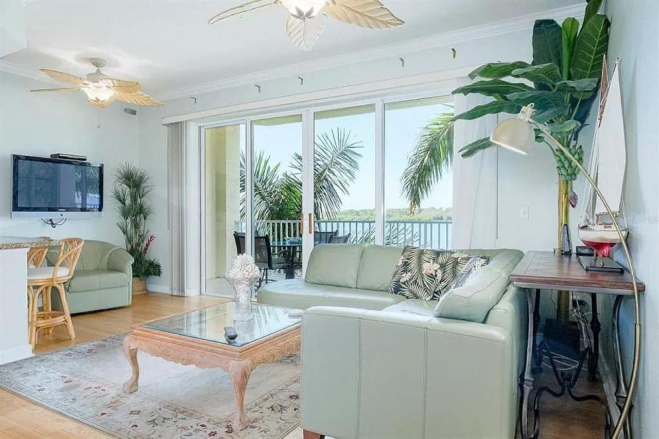 Bright Luxury Oceanfront Condo With Private Balcony And Hotel Pool St. Petersburg Ngoại thất bức ảnh